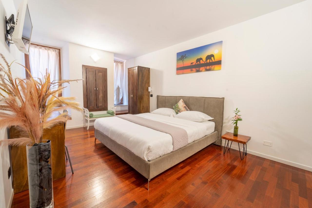 Aurelia Luxury - Piazza Delle Erbe Hotel Verona Bagian luar foto